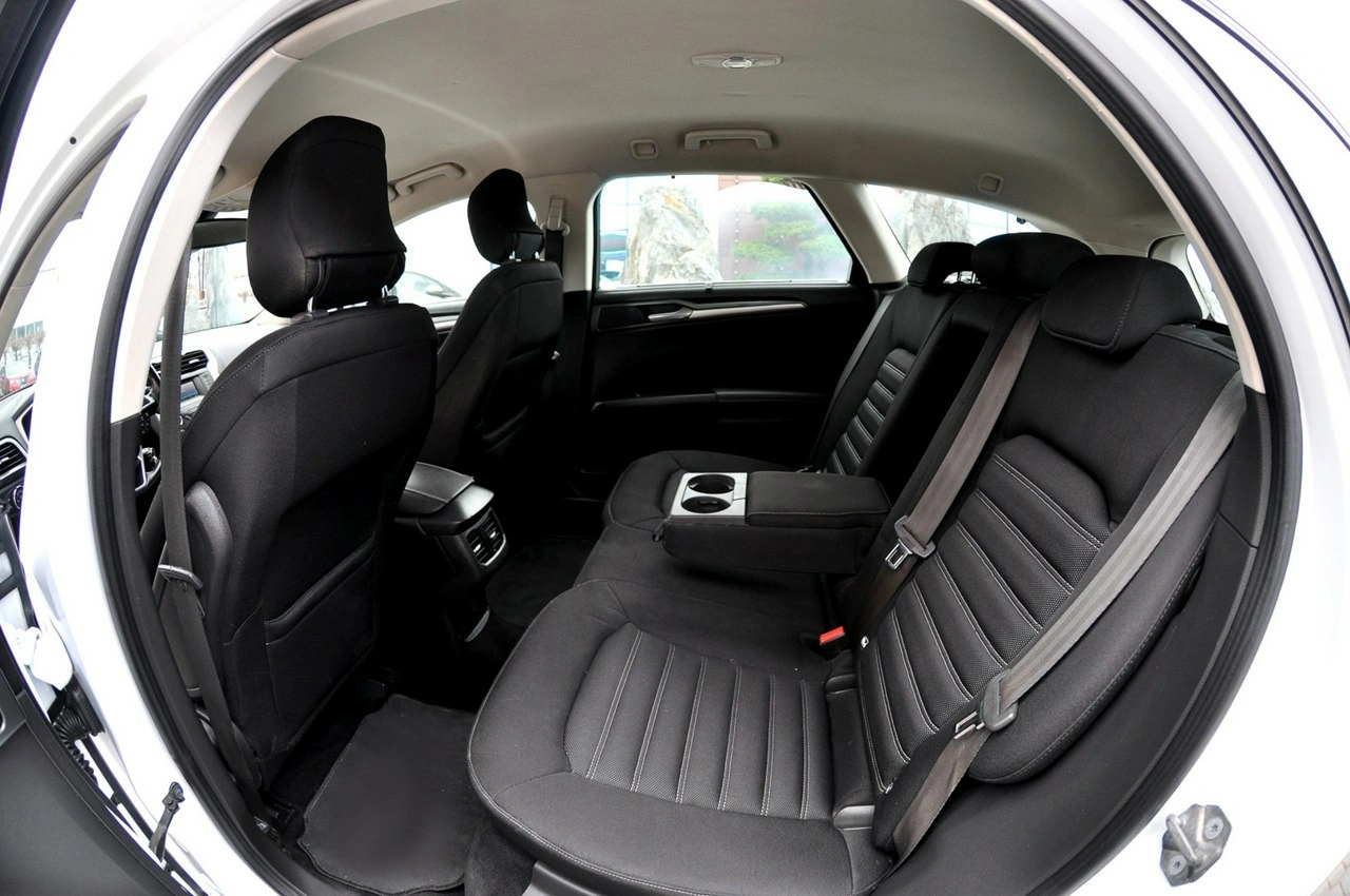 Ford Mondeo - Zdjęcie 9