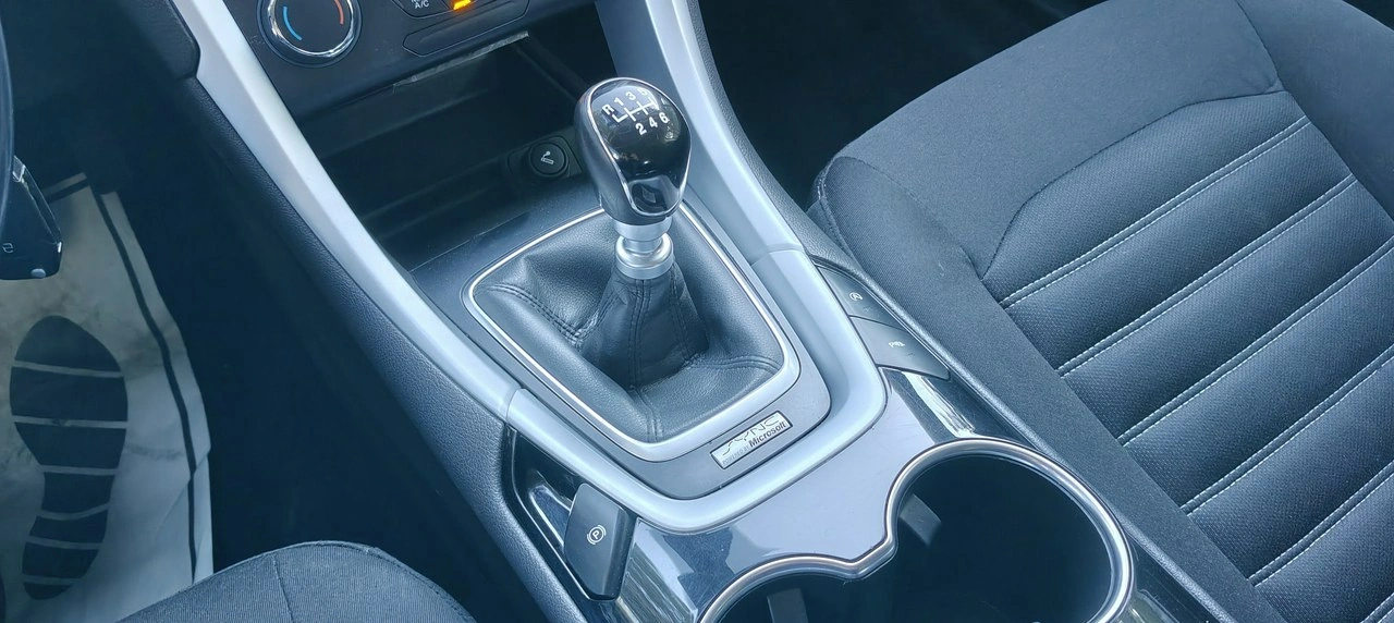 Ford Mondeo - Zdjęcie 12