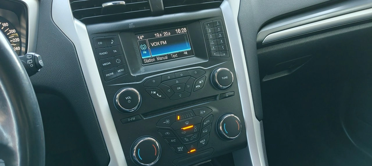 Ford Mondeo - Zdjęcie 13