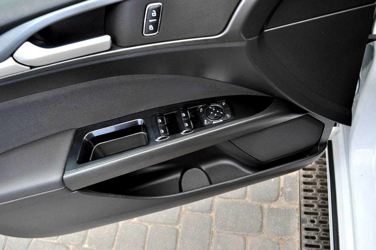 Ford Mondeo - Zdjęcie 13