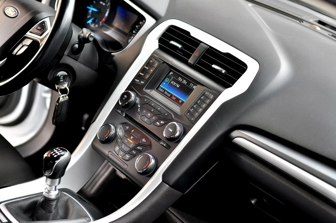 Ford Mondeo - Zdjęcie 14
