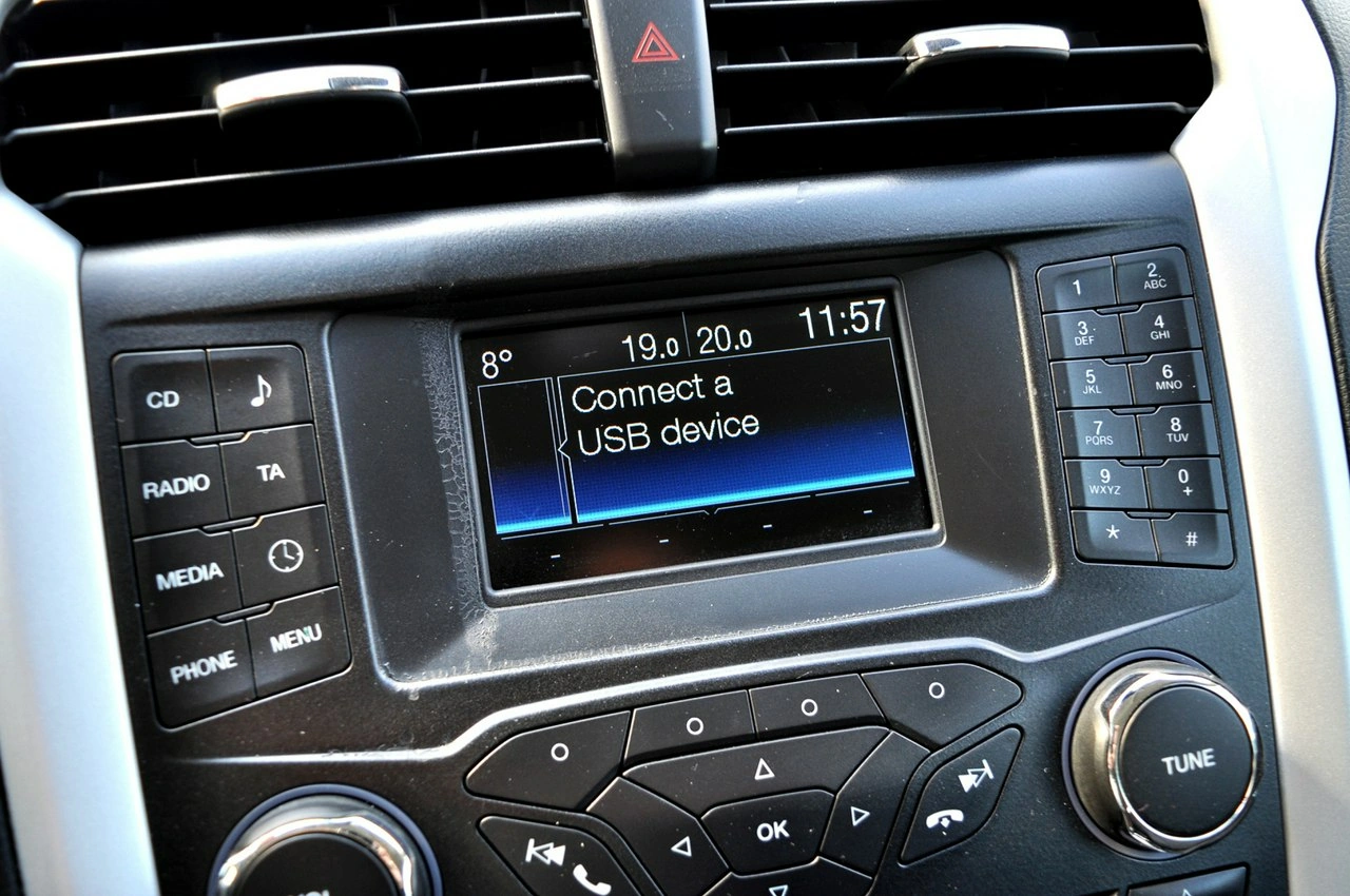 Ford Mondeo - Zdjęcie 20