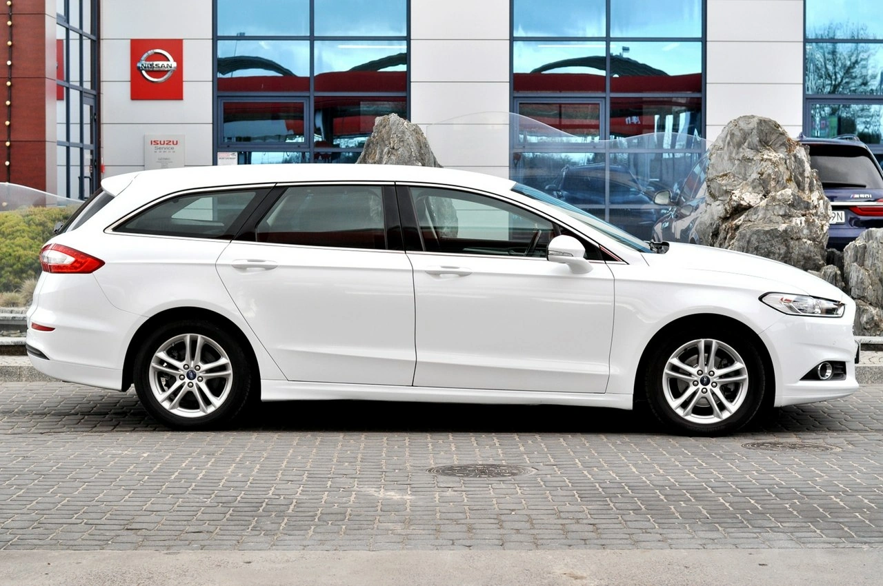 Ford Mondeo - Zdjęcie 30