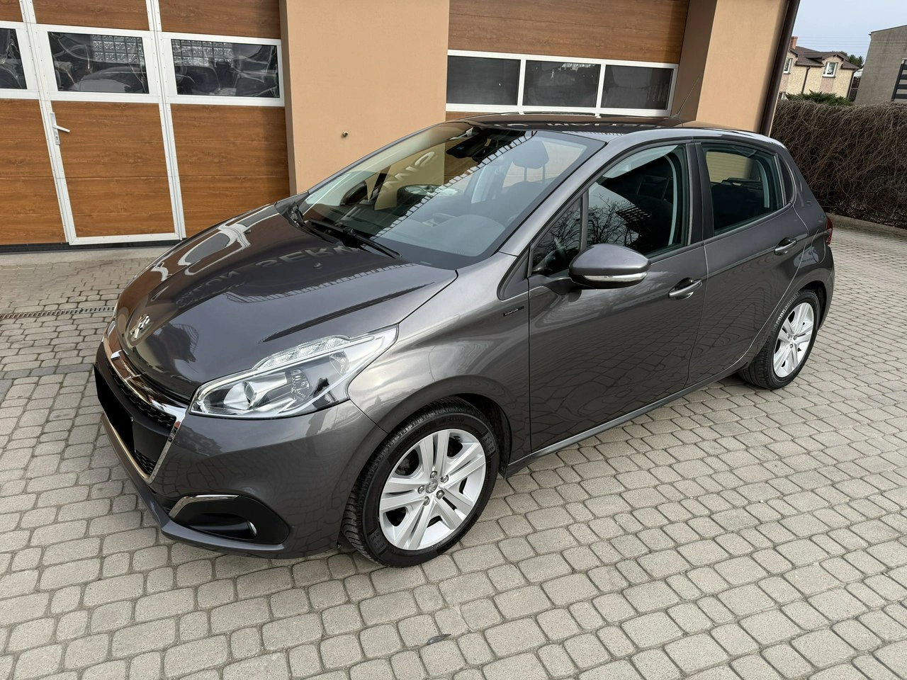 Peugeot 208 - Zdjęcie 10