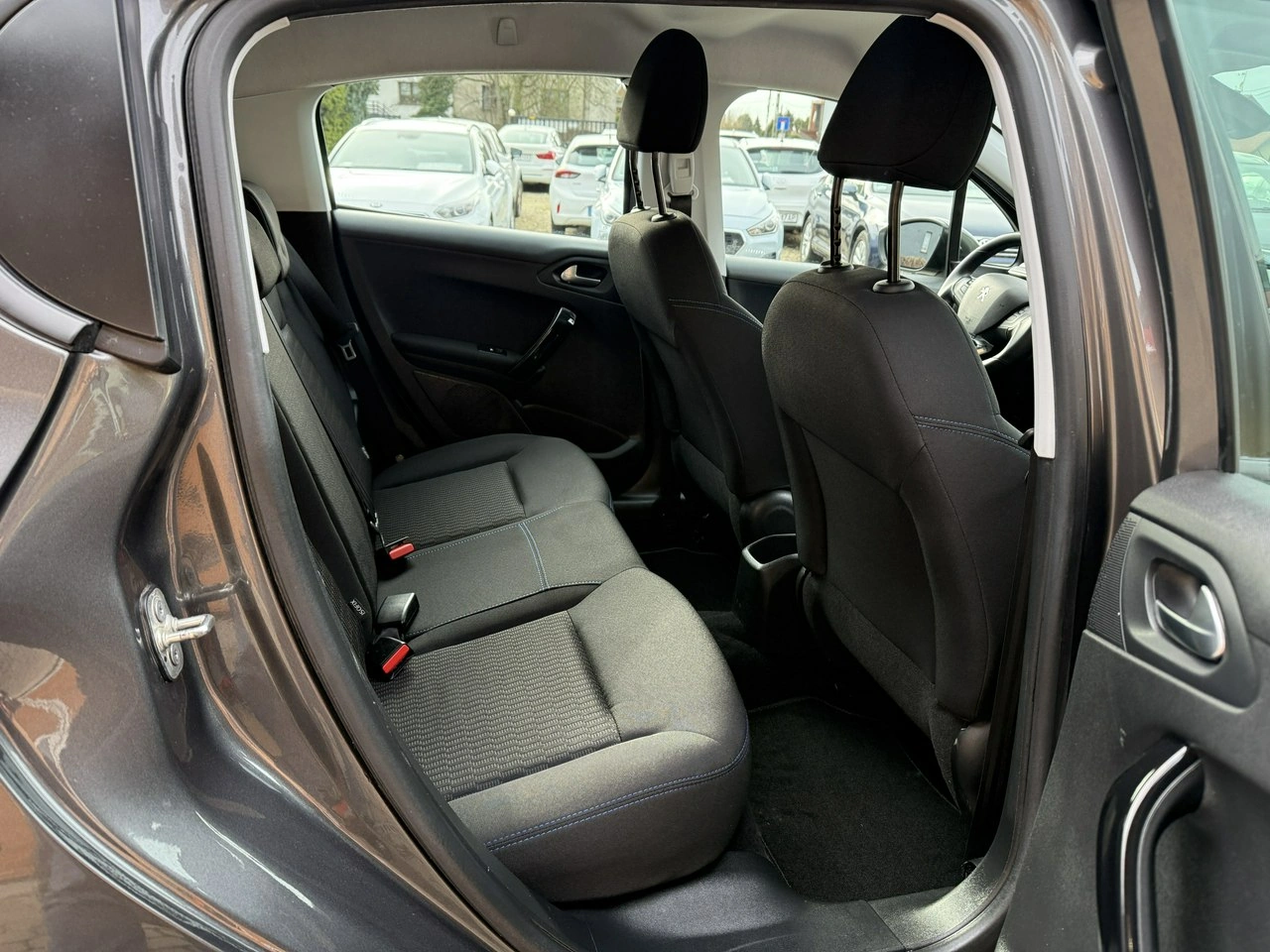 Peugeot 208 - Zdjęcie 20