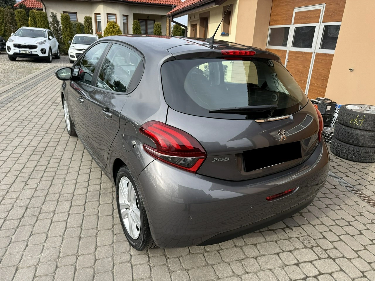 Peugeot 208 - Zdjęcie 8