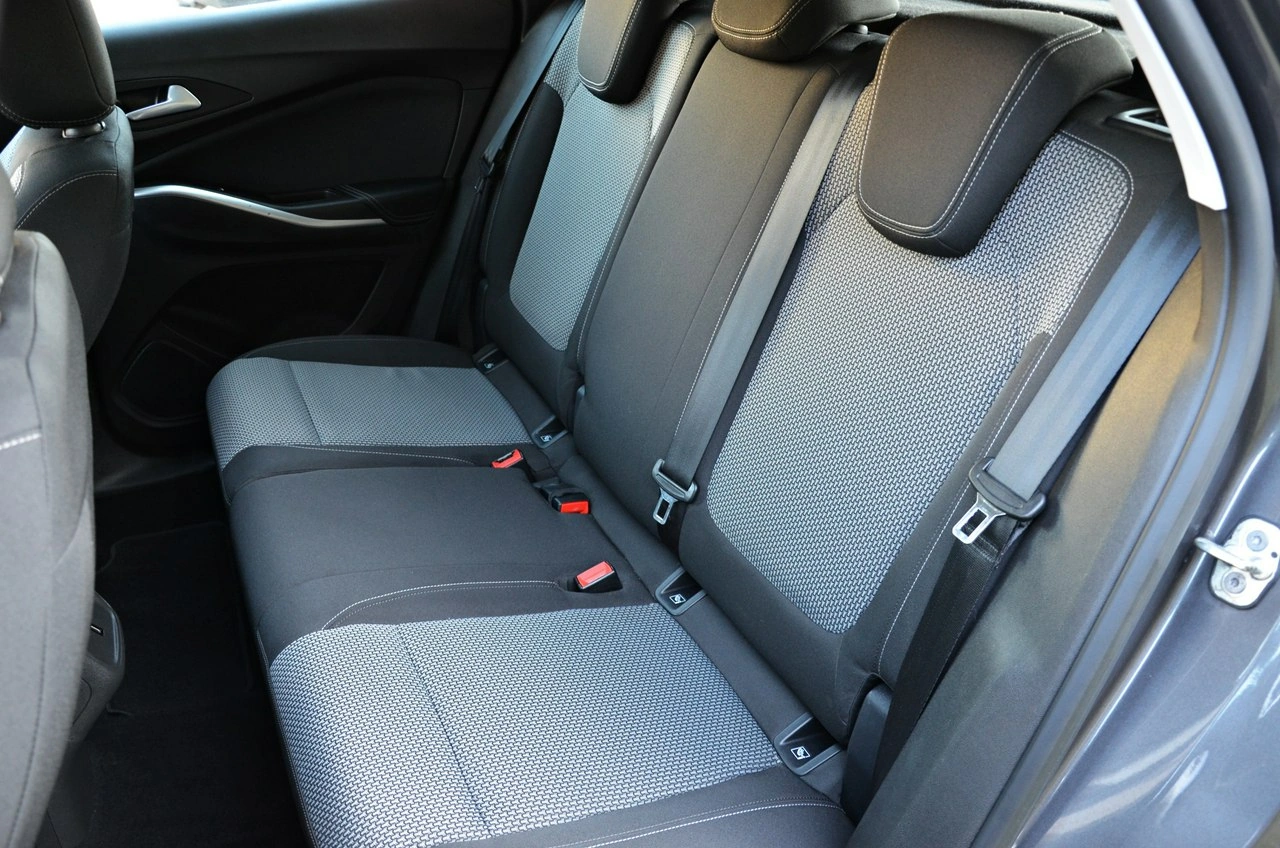 Opel Grandland X - Zdjęcie 32