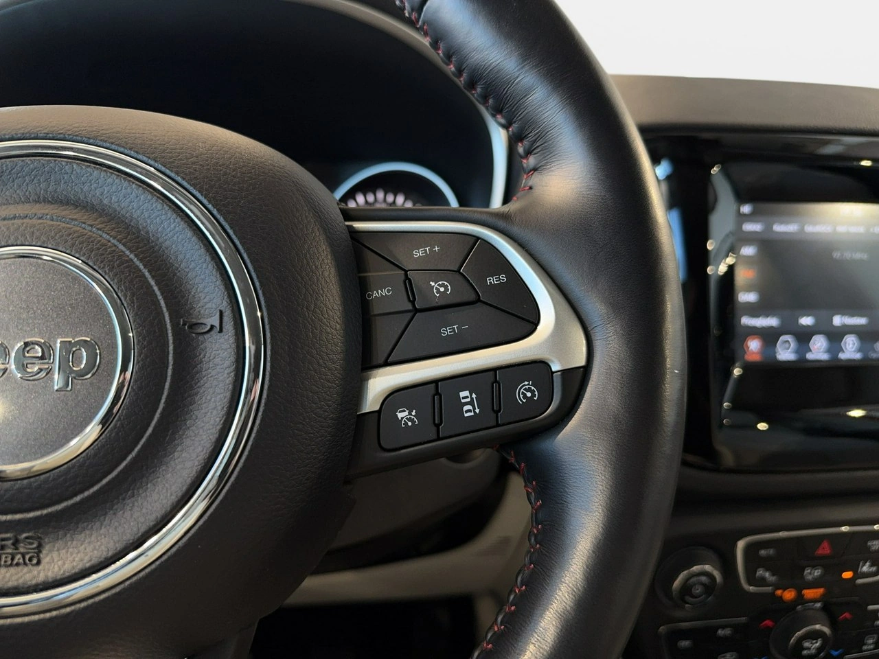 Jeep Compass - Zdjęcie 20