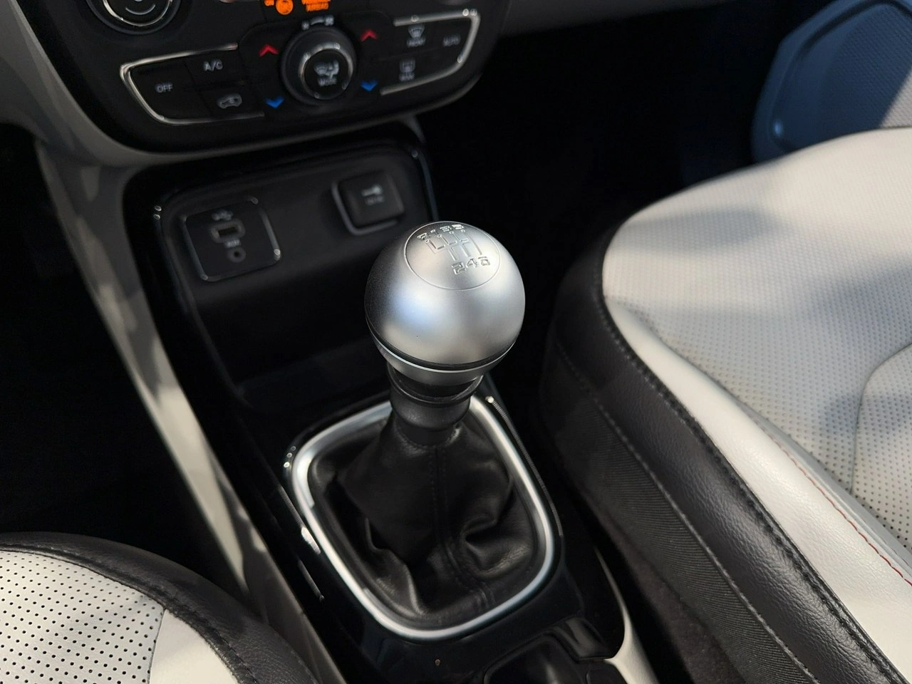 Jeep Compass - Zdjęcie 26