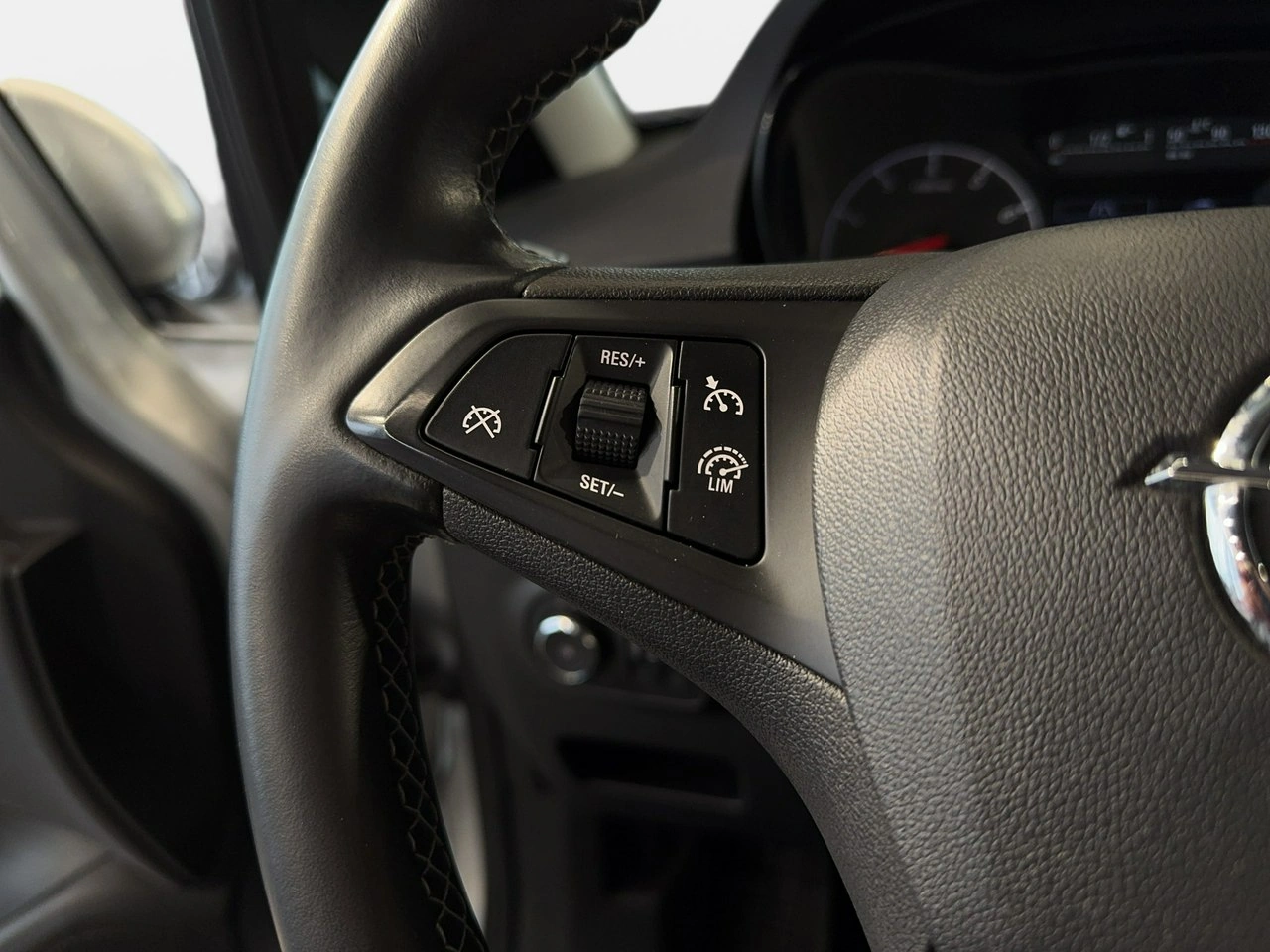 Opel Corsa - Zdjęcie 14