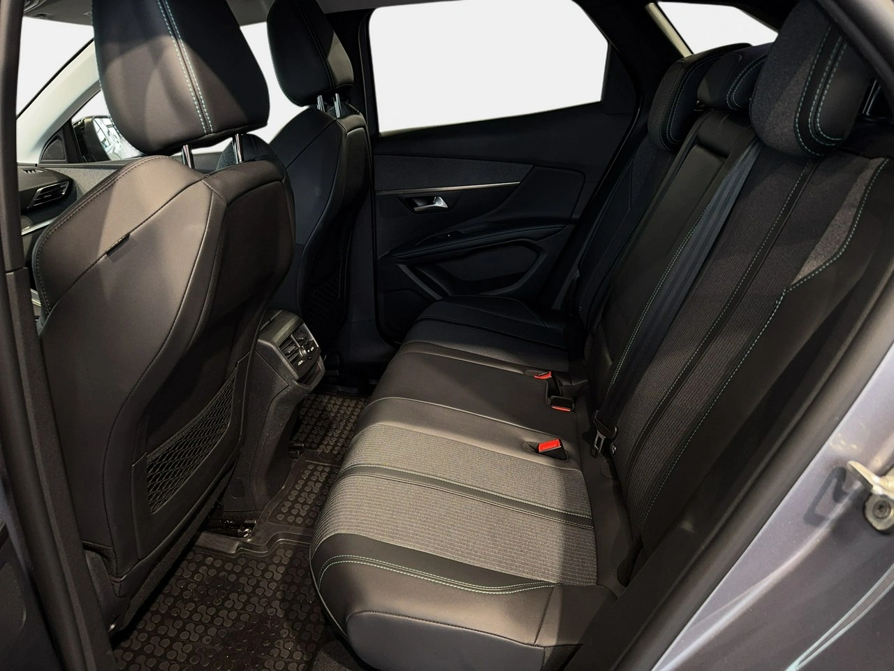 Peugeot 3008 - Zdjęcie 12