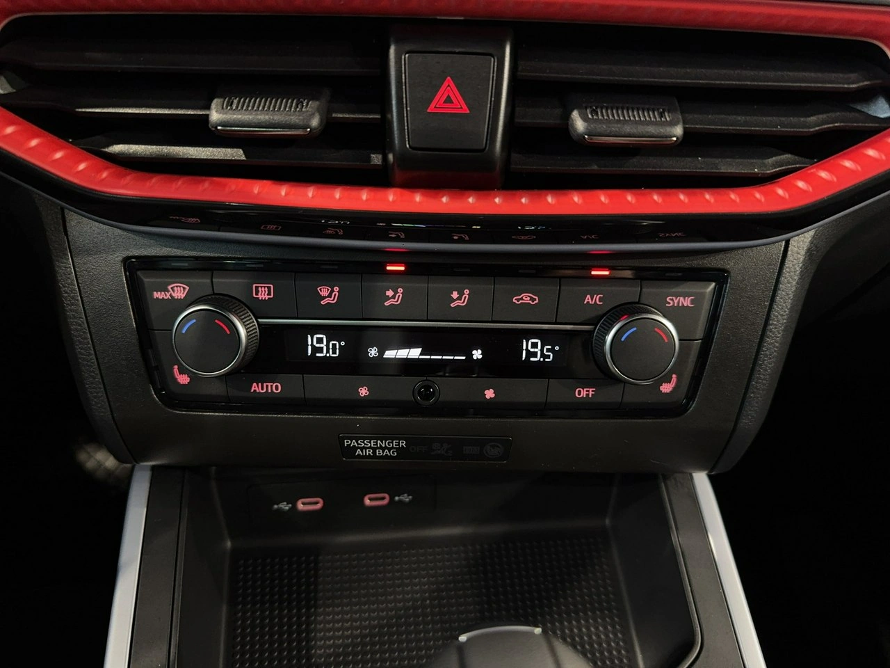 Seat Arona - Zdjęcie 26