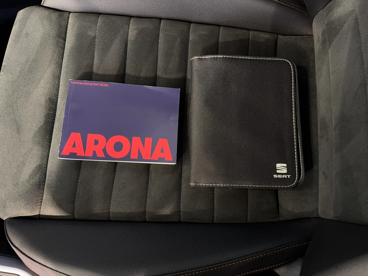 Seat Arona - Zdjęcie 30