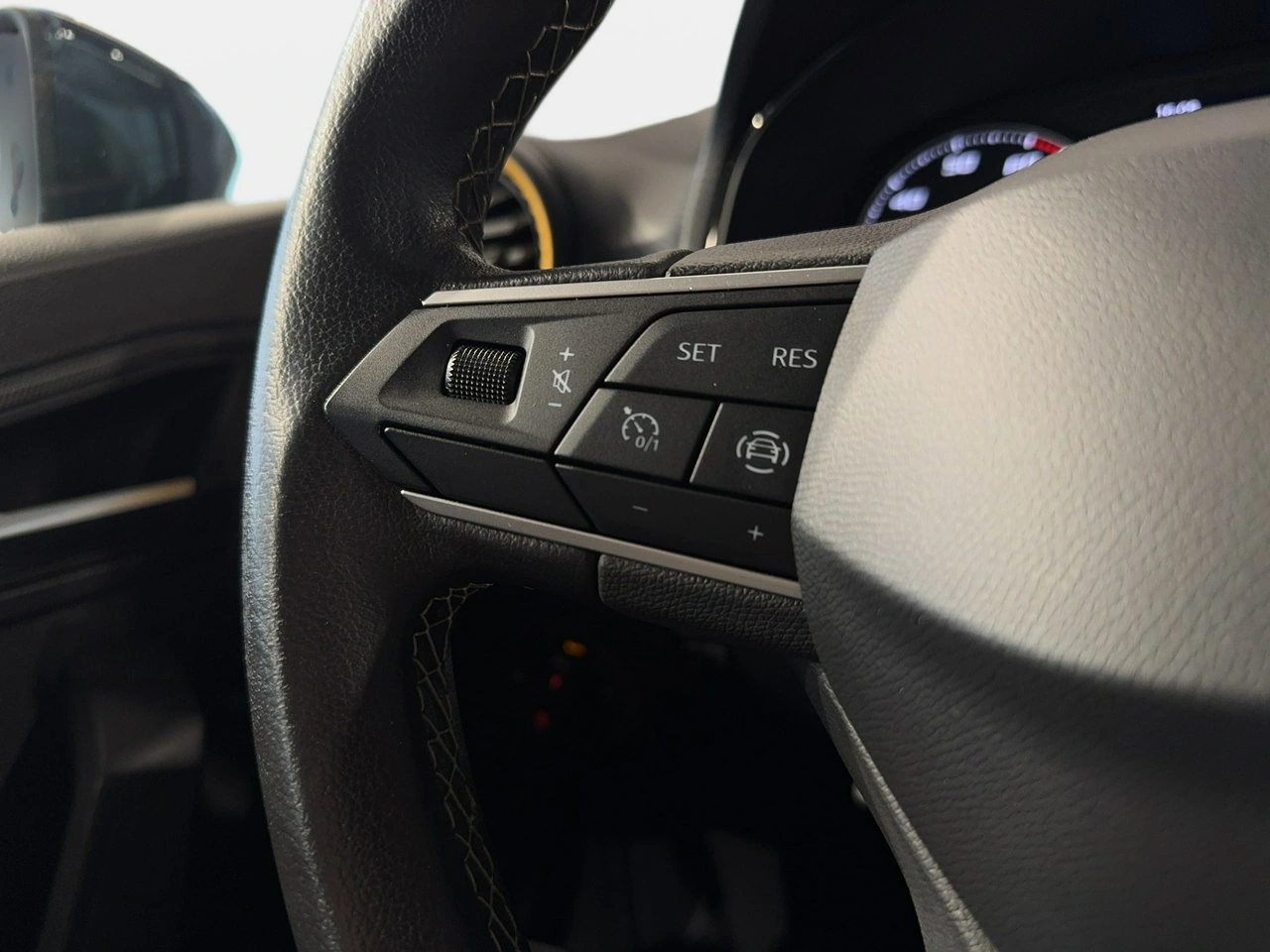 Seat Arona - Zdjęcie 17