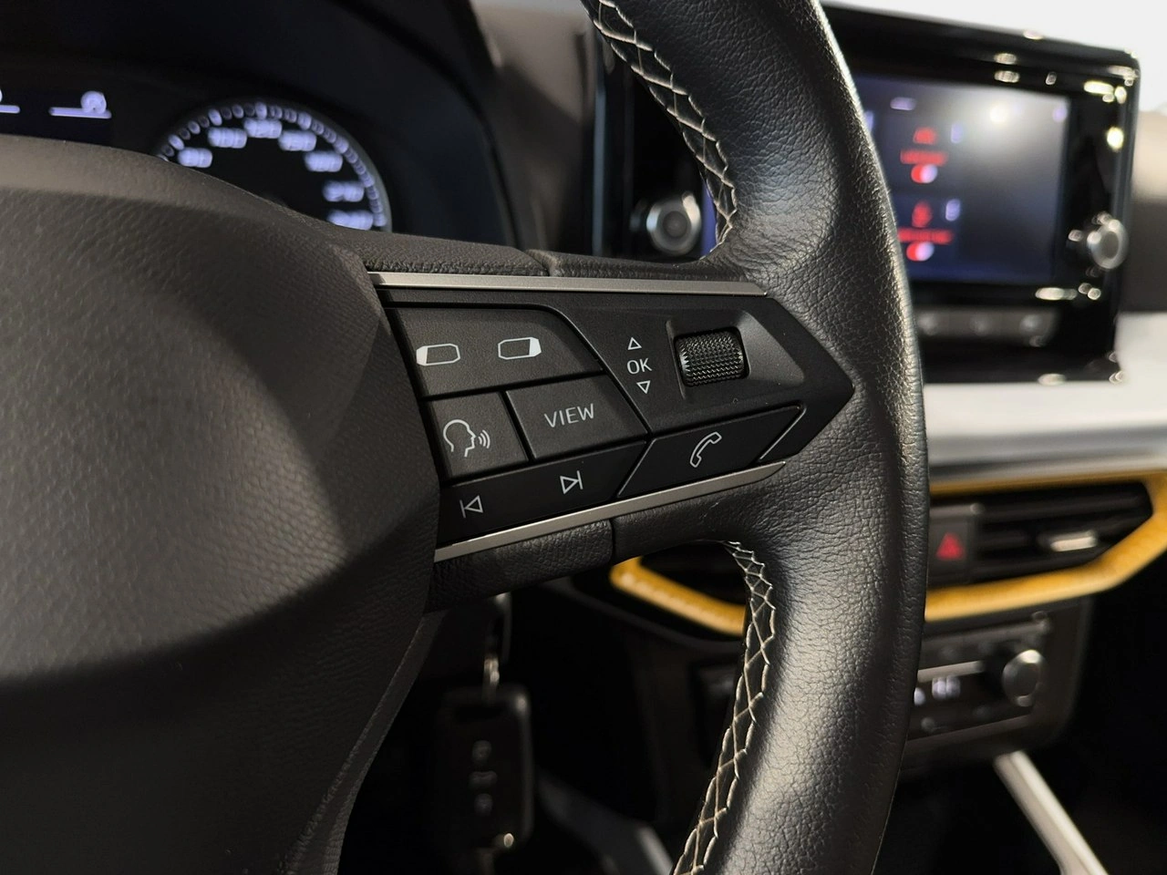 Seat Arona - Zdjęcie 18