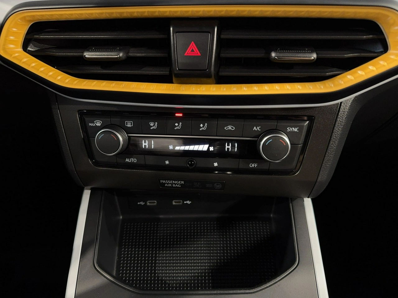 Seat Arona - Zdjęcie 23