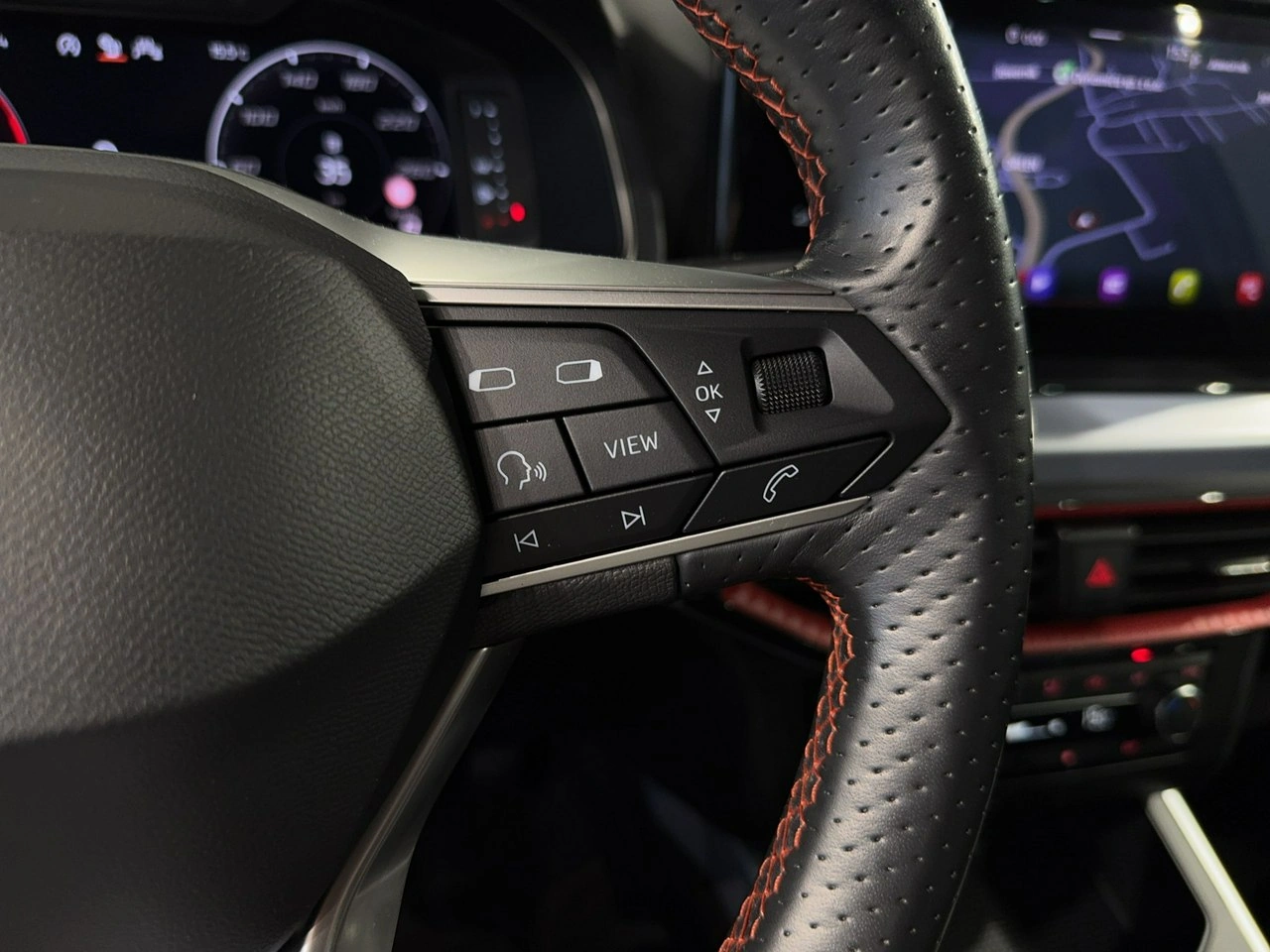 Seat Arona - Zdjęcie 17