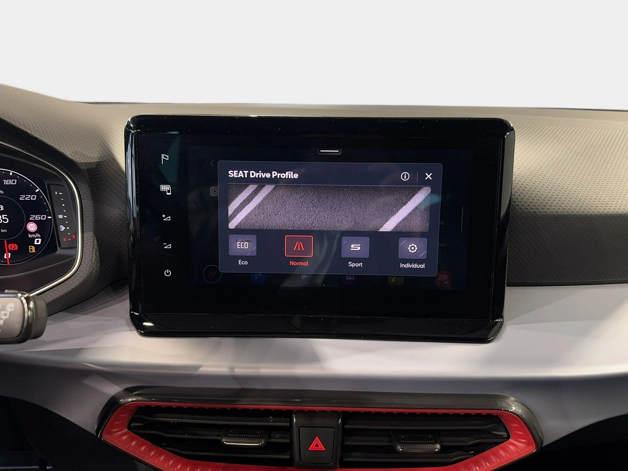 Seat Arona - Zdjęcie 22