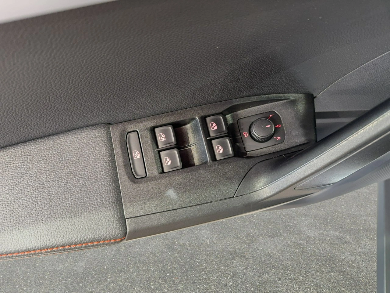 Seat Arona - Zdjęcie 27