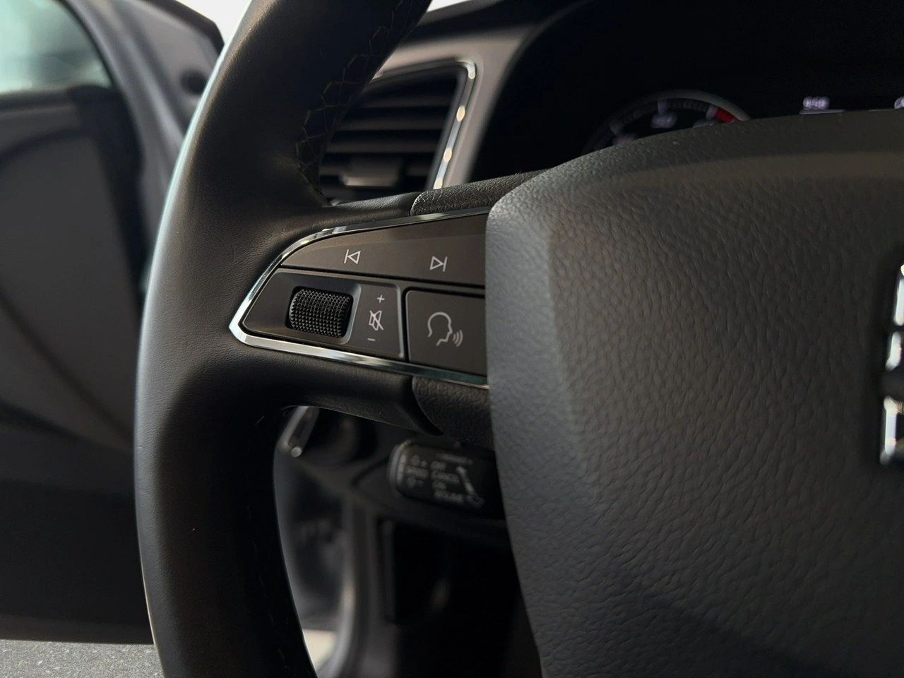 Seat Leon - Zdjęcie 16