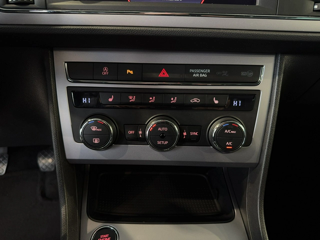 Seat Leon - Zdjęcie 24