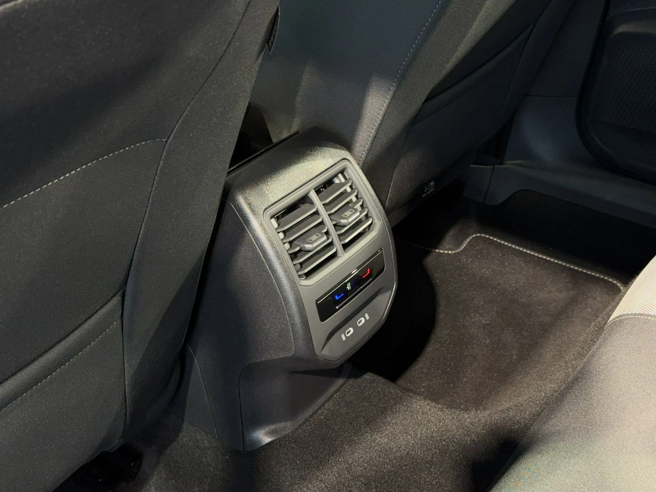 Seat Leon Sportstourer - Zdjęcie 13