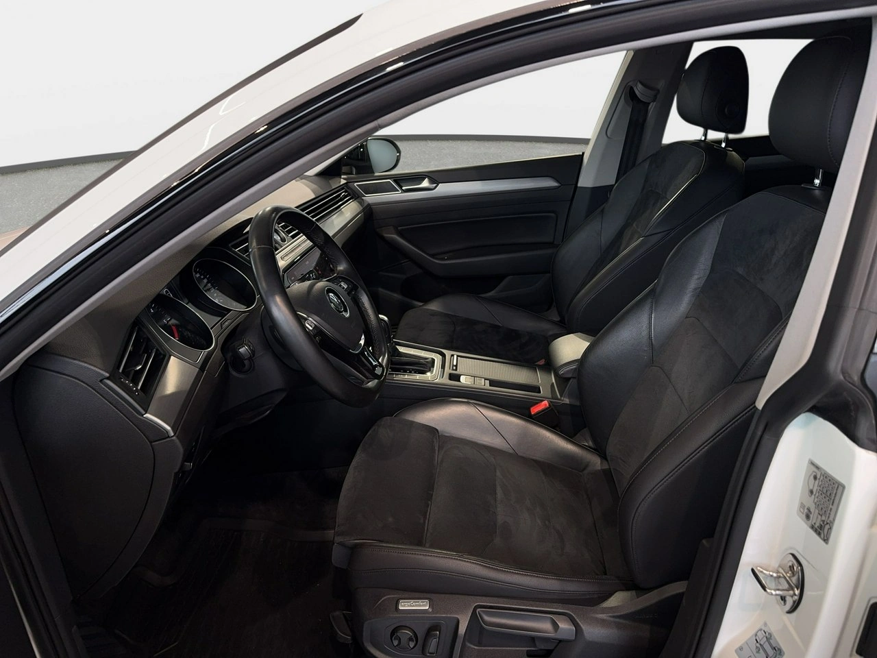 Volkswagen Arteon - Zdjęcie 11