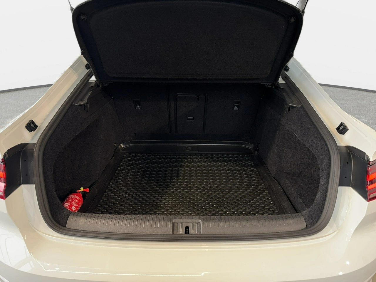 Volkswagen Arteon - Zdjęcie 13