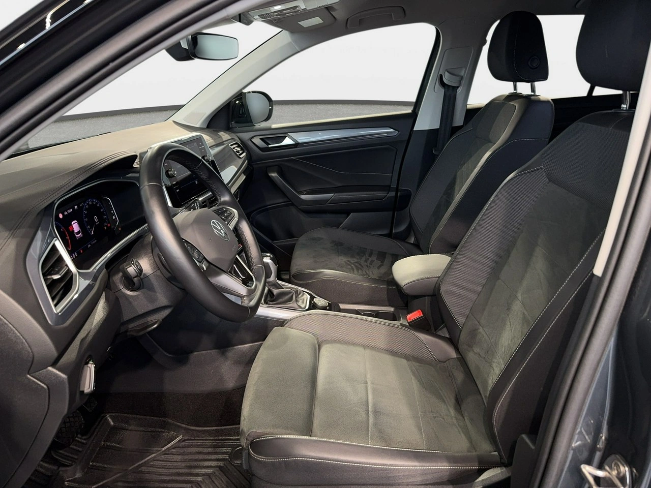 Volkswagen T-Roc - Zdjęcie 11