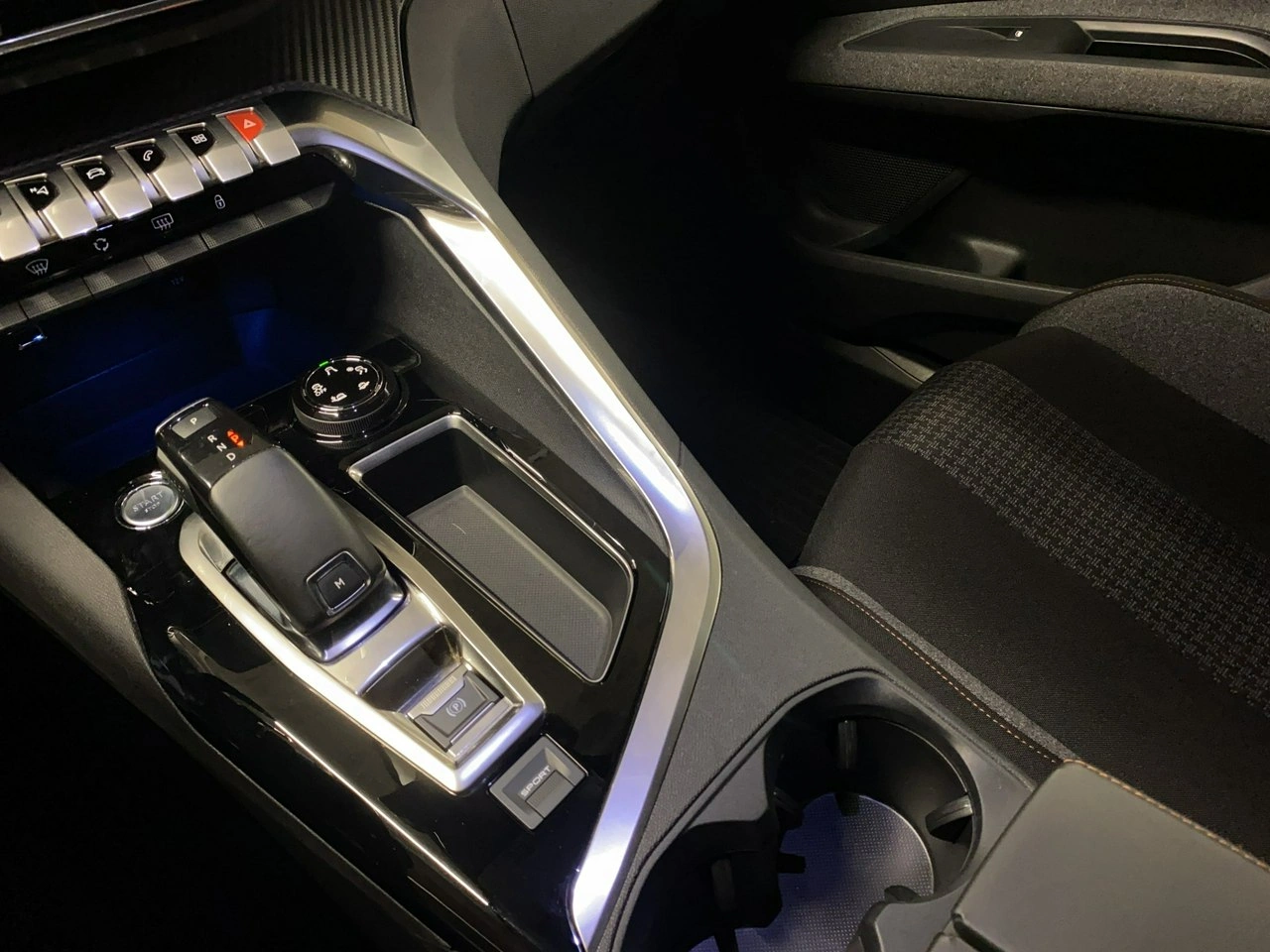 Peugeot 5008 - Zdjęcie 34