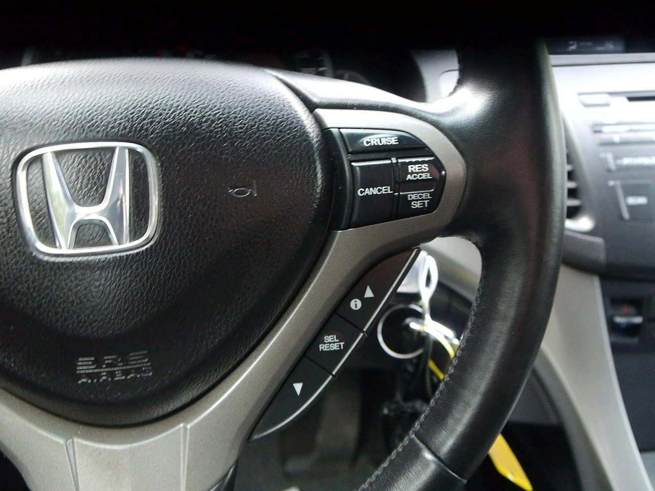 Honda Accord - Zdjęcie 30