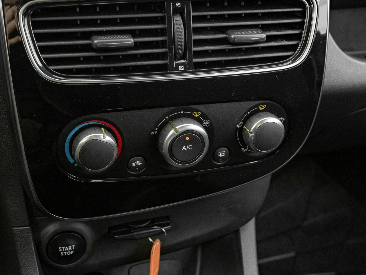 Renault Clio - Zdjęcie 16