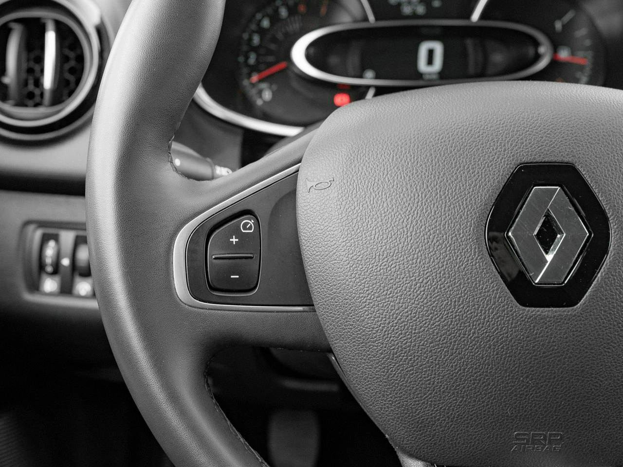 Renault Clio - Zdjęcie 11