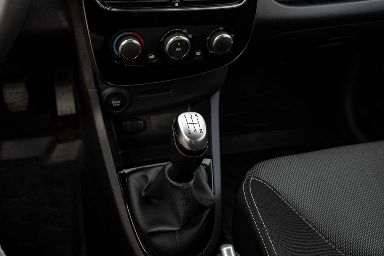 Renault Clio - Zdjęcie 13