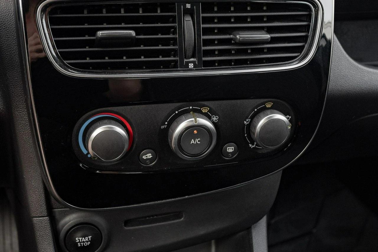 Renault Clio - Zdjęcie 12