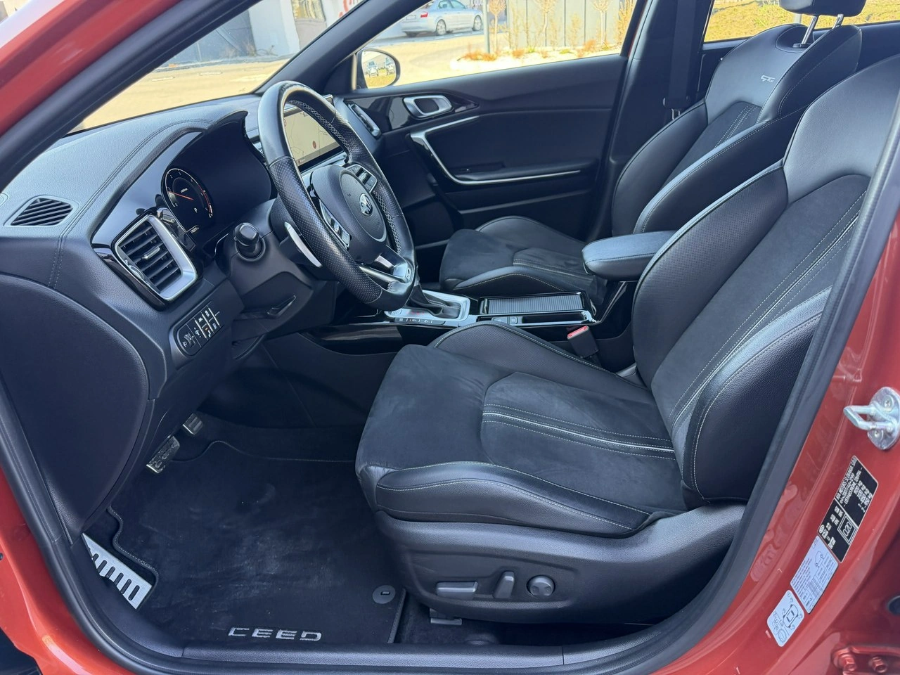 Kia Ceed - Zdjęcie 17