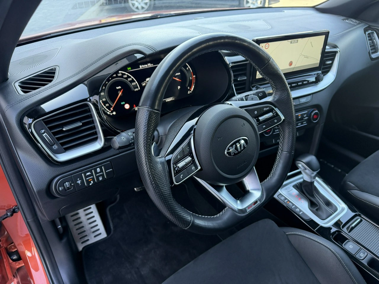 Kia Ceed - Zdjęcie 19