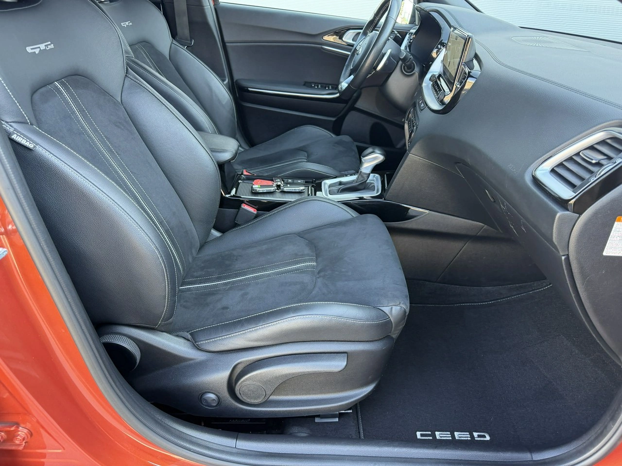 Kia Ceed - Zdjęcie 32