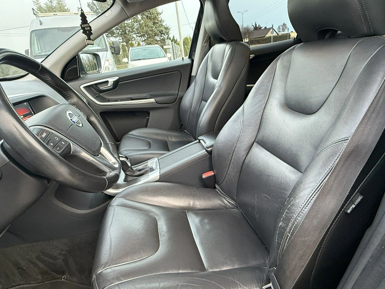 Volvo XC 60 - Zdjęcie 16