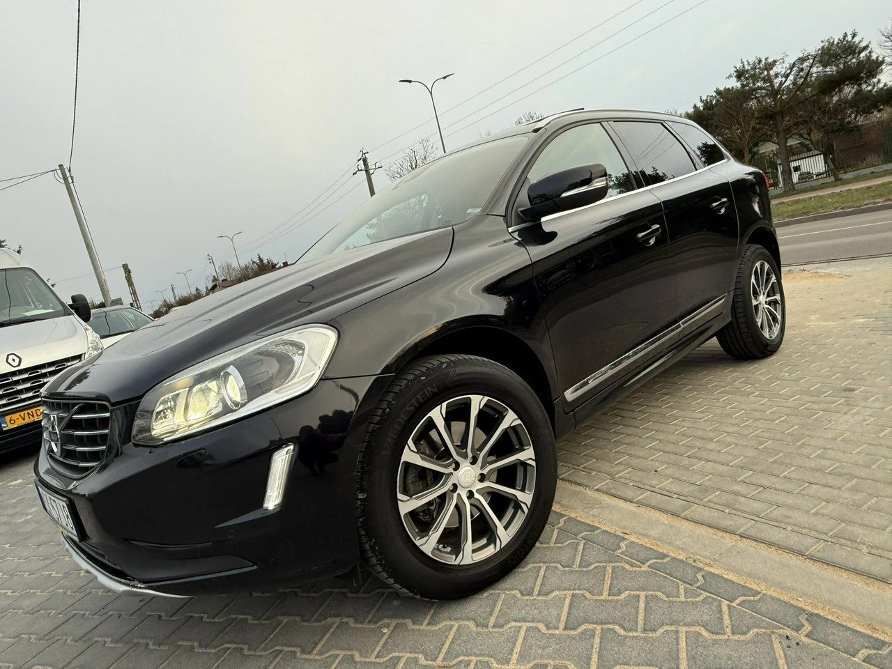 Volvo XC 60 - Zdjęcie 8