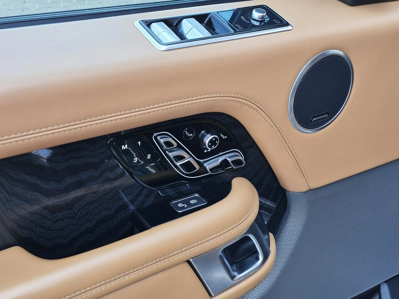 Land Rover Range Rover - Zdjęcie 17