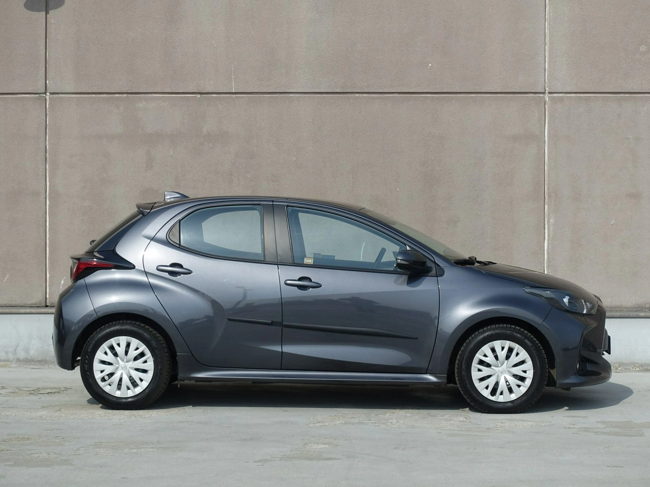 Toyota Yaris - Zdjęcie 3