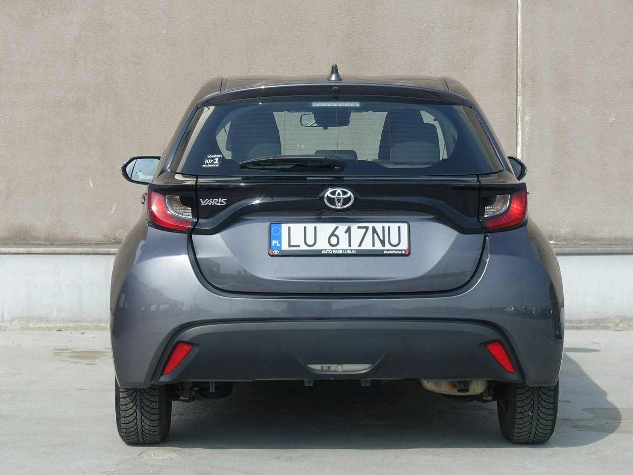 Toyota Yaris - Zdjęcie 9