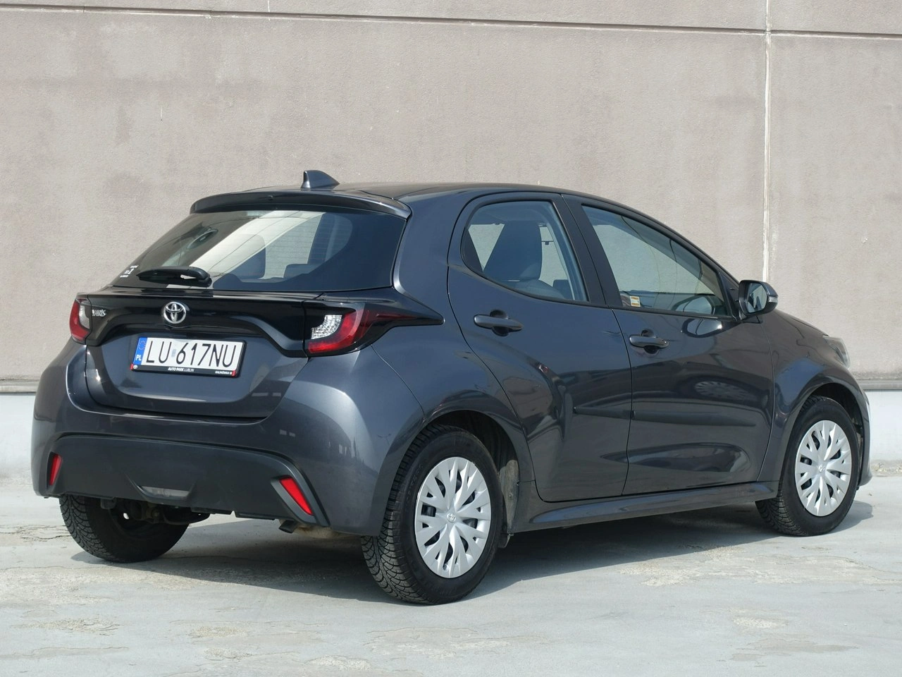 Toyota Yaris - Zdjęcie 10