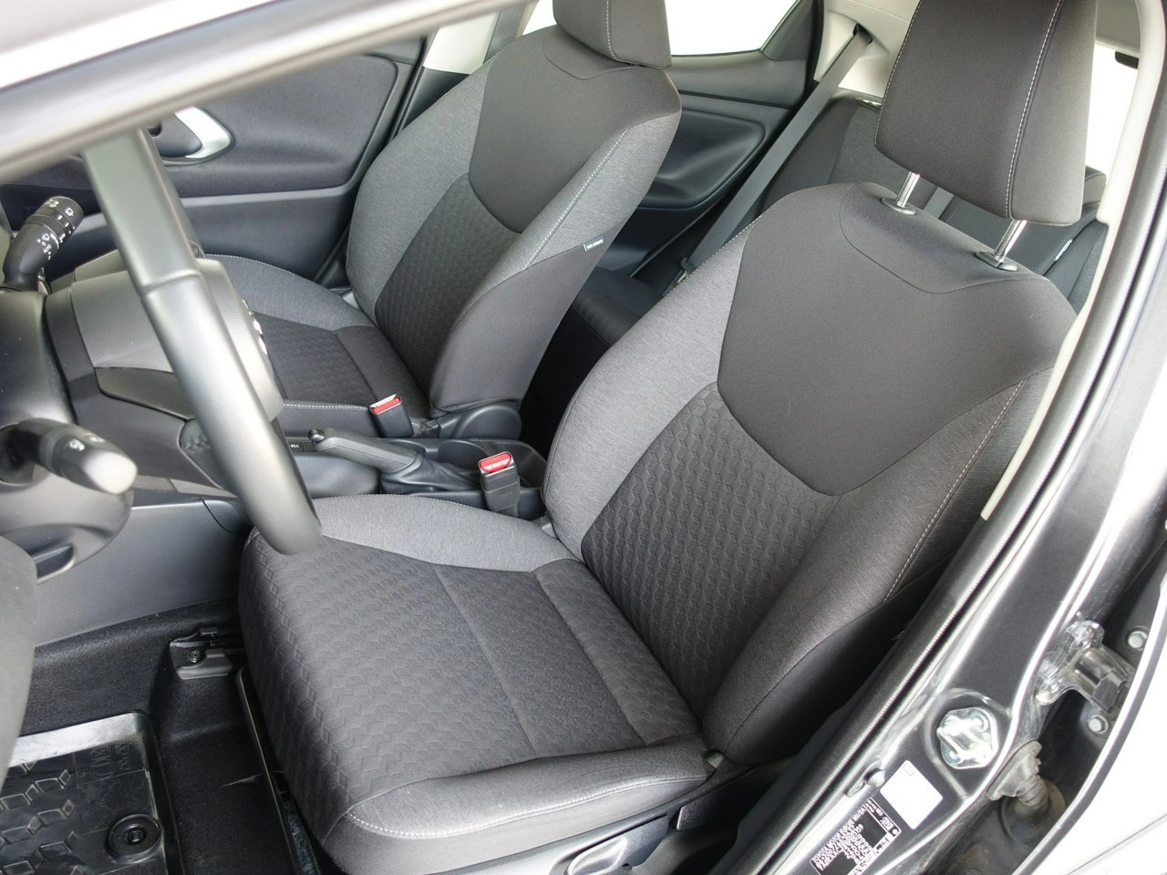 Toyota Yaris - Zdjęcie 13