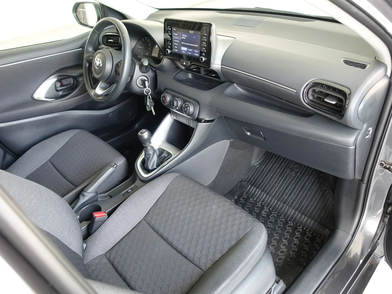 Toyota Yaris - Zdjęcie 18