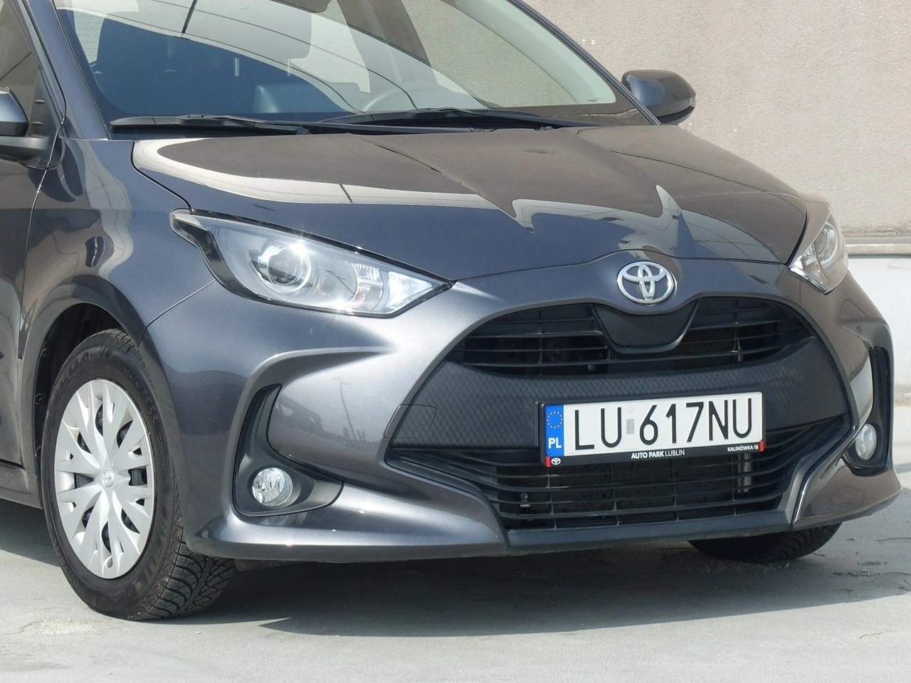 Toyota Yaris - Zdjęcie 2