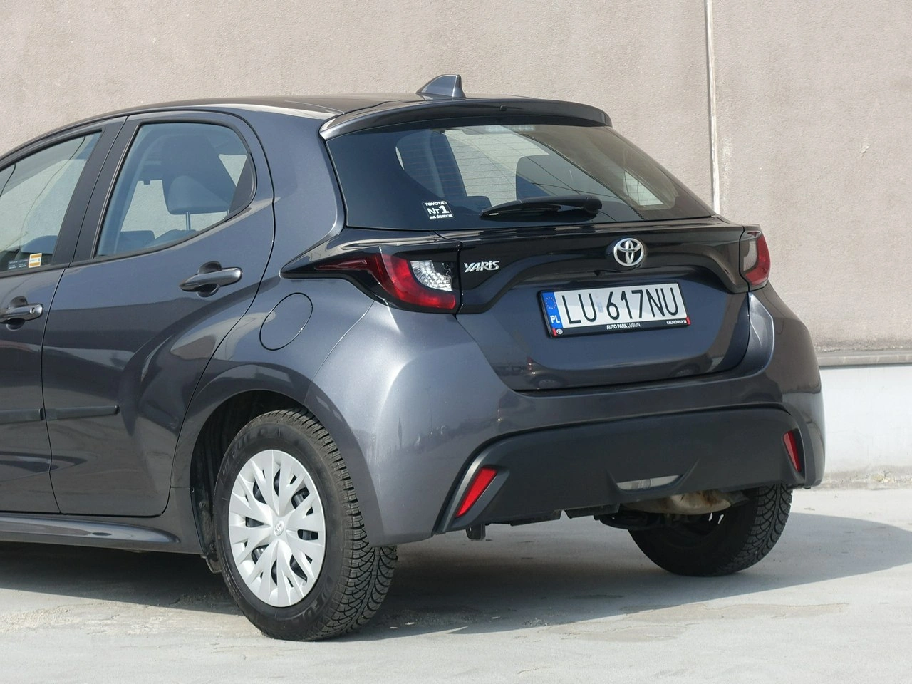 Toyota Yaris - Zdjęcie 25