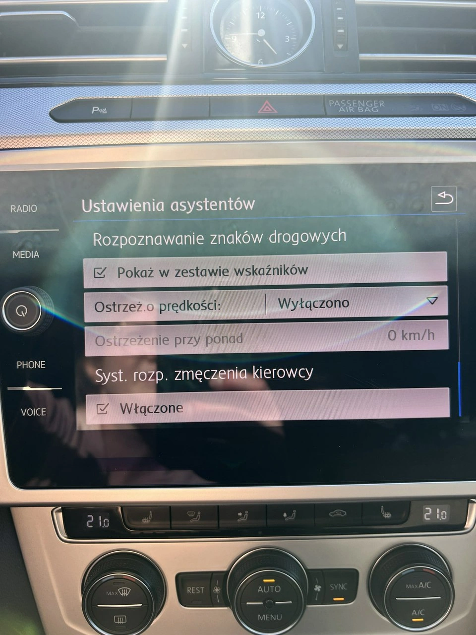 Volkswagen Passat - Zdjęcie 27