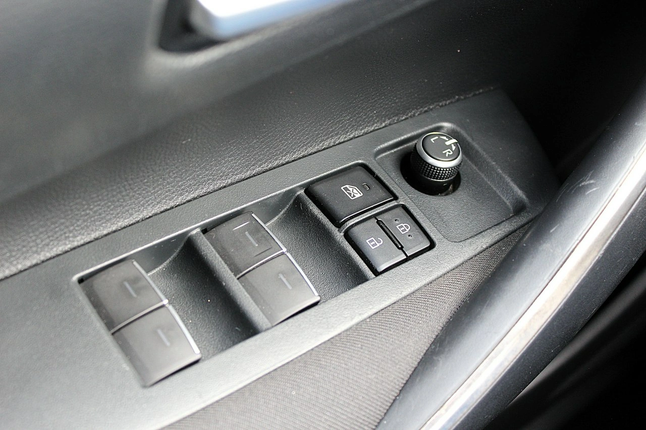 Toyota Corolla - Zdjęcie 19